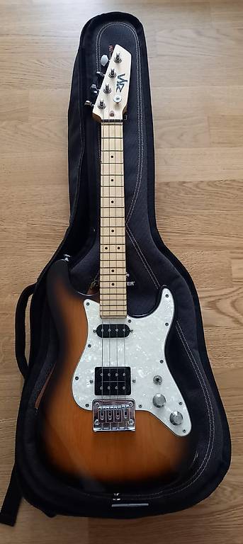 E-Ukulele Baritone Marke Risa