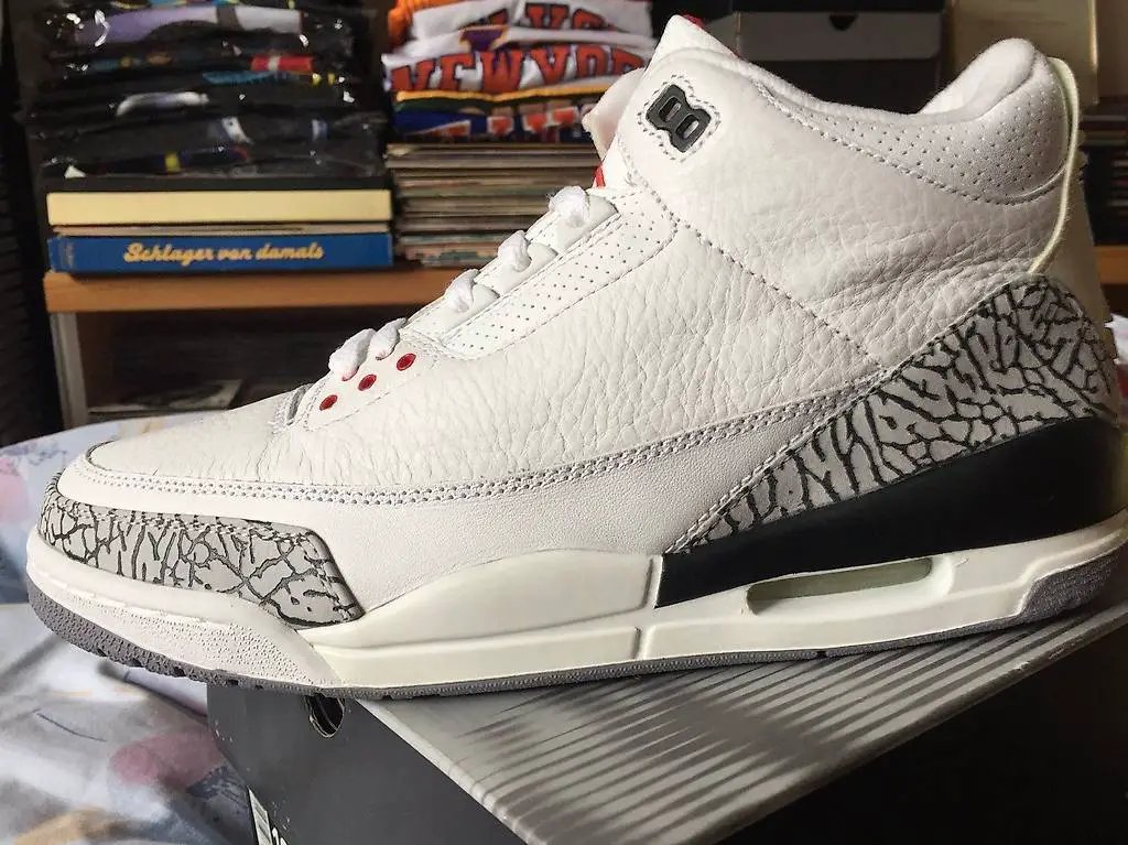Nike Jordan 3 - White Cement OG 2003 (EU44)
