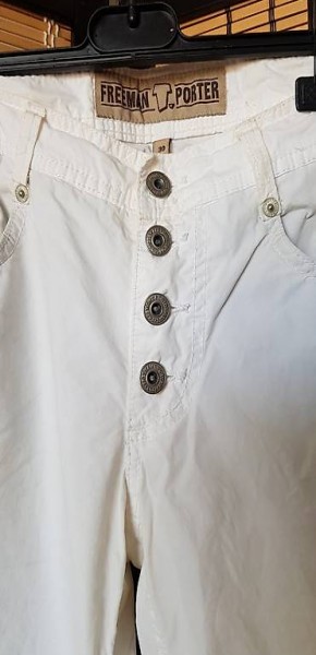 Weisse kurze Hose, Gr. 38