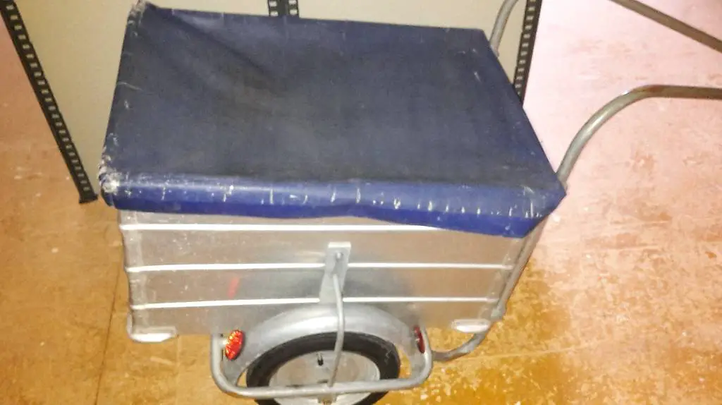 Mofa / Veloanhänger (Aluminiumkiste) Guter Zustand