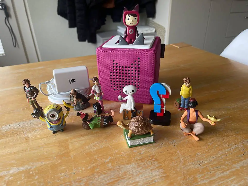 Tonie Box inkl. 11 Geschichten