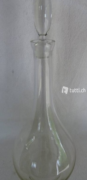 sehr schöne Weinkaraffe Glaskaraffe mit Stöpsel