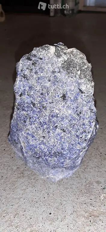 Stein für Springbrunnen mit Wasserloch