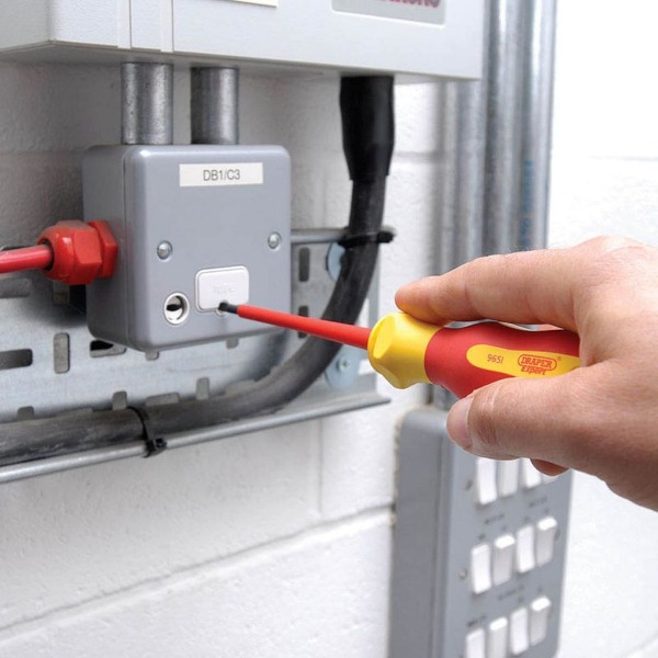  Draper Tools Spannungsprüfer + Schraubendreherset 18tlg is..