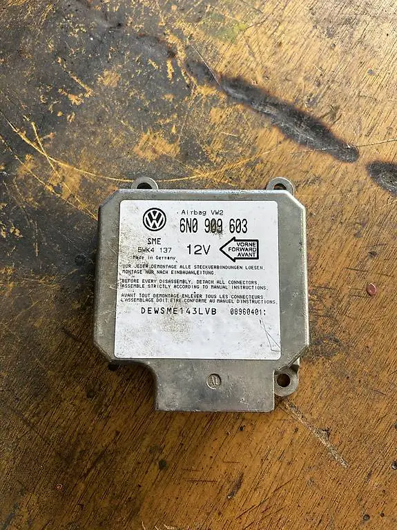 Boîtier airbag VW golf 3