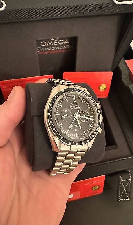 Omega Speedmaster 10/24