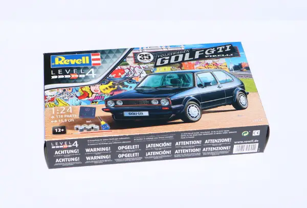 35 Jahre of VW Golf 1 GTI Pirelli 1:24 von Revell