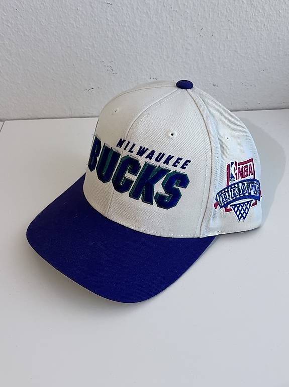 Milwaukee Bucks NBA Cap