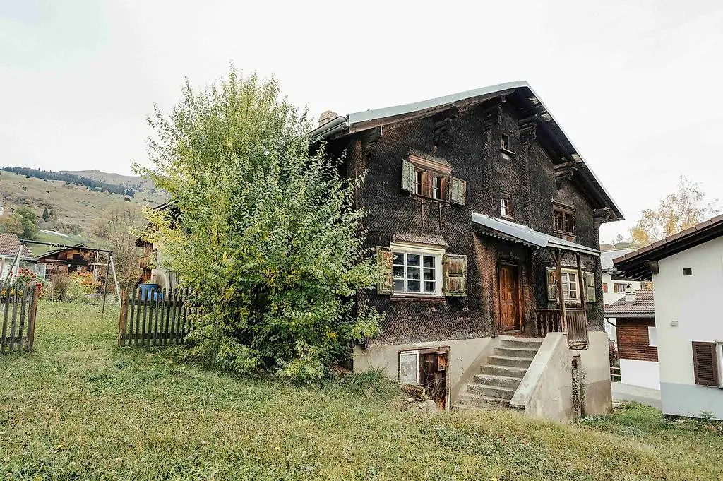 Ausbaubares Bauernhaus mit Garten