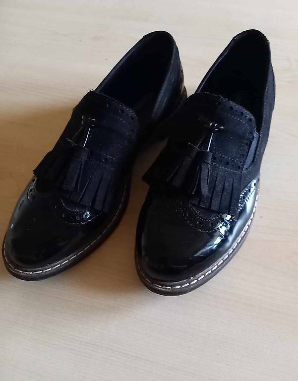 Schwarze Lack-Loafer Gr. 36, stylisch & bequemGraceland