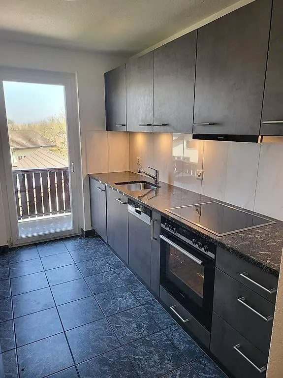 Das Schnäppchen im Kanton Zug mit Waschtrockner u.v.m.