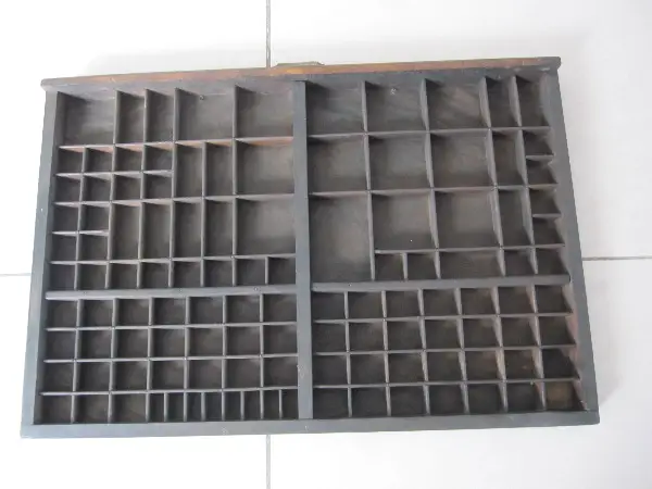 JUD Holz-Setzkasten Vintage