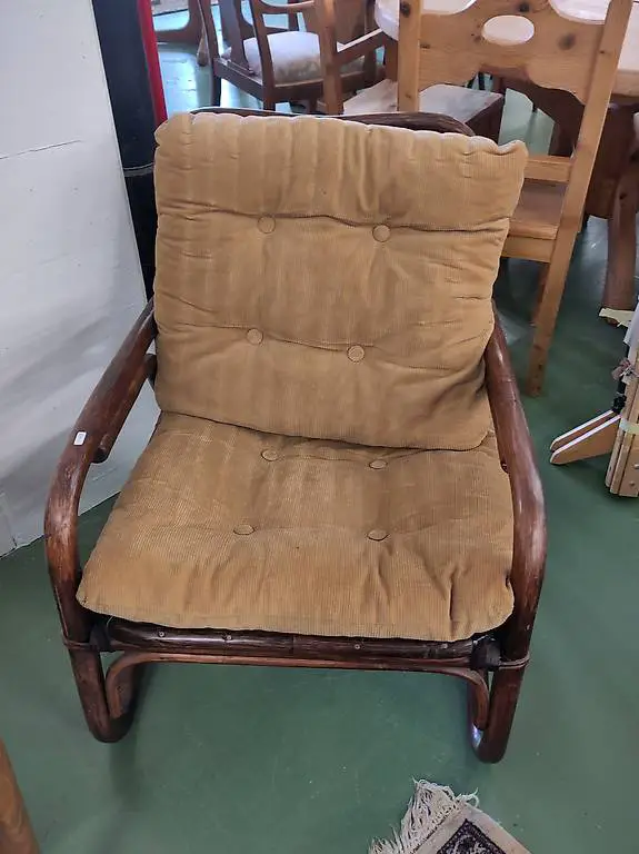 Designklassiker 70er/80er Rattan Sessel mit Kissen