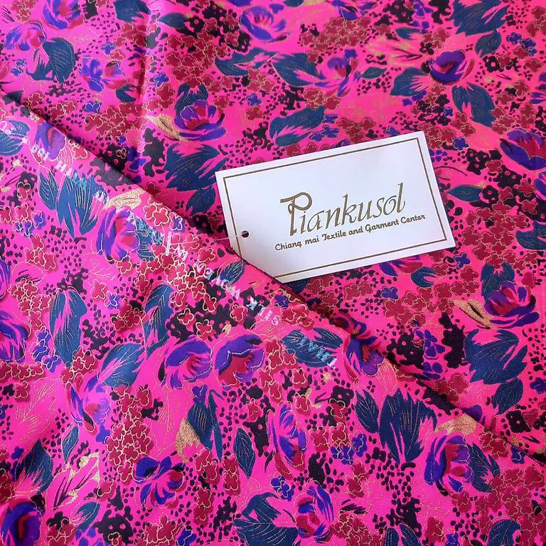 Thai Seide 2,97m x 97cm, vintage