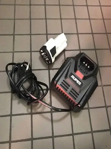 RUPES Ladegerät und Akku