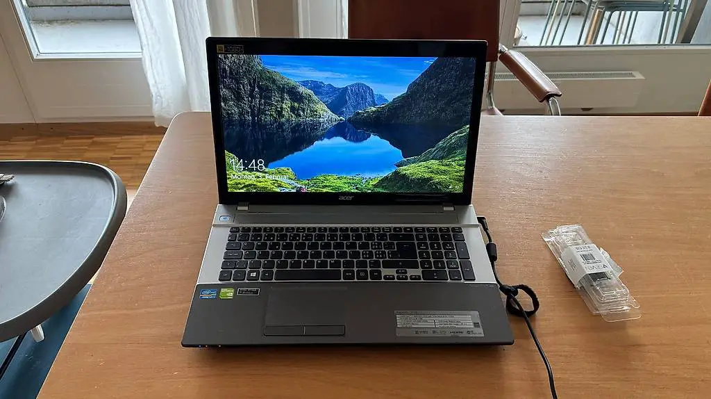 Laptop ACER Aspire V3 - 771 G, Windows 10