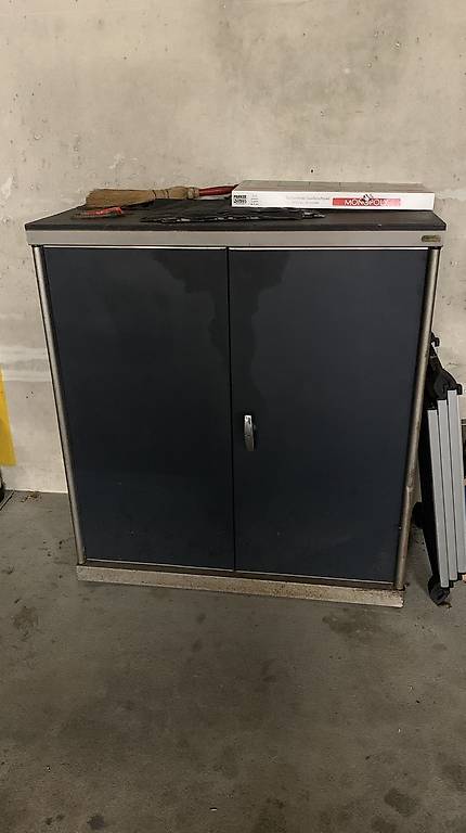 Metallschrank