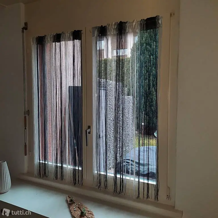 Fadenvorhänge schwarz/weiss/grau