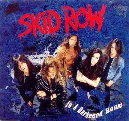 CD : KISS COVER : SKID ROW: In A Darkened Room