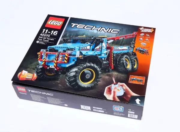 Allrad-Abschleppwagen 6x6 von Lego Technik