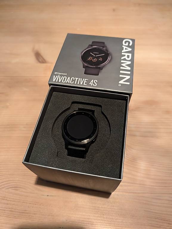 Garmin Sportuhr Vivoactive 4s