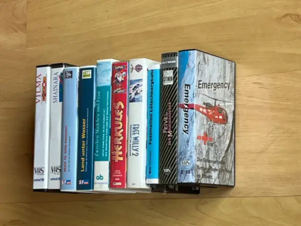 10 VHS-Kassetten