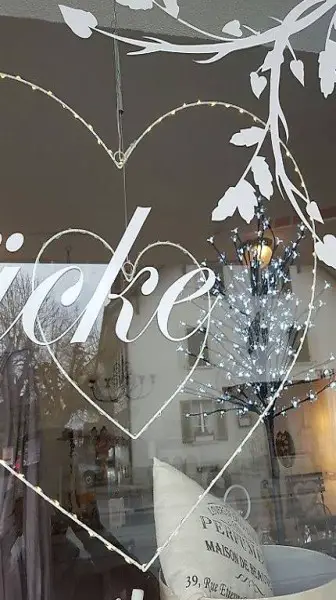 Zwei Herzen mit Batterie