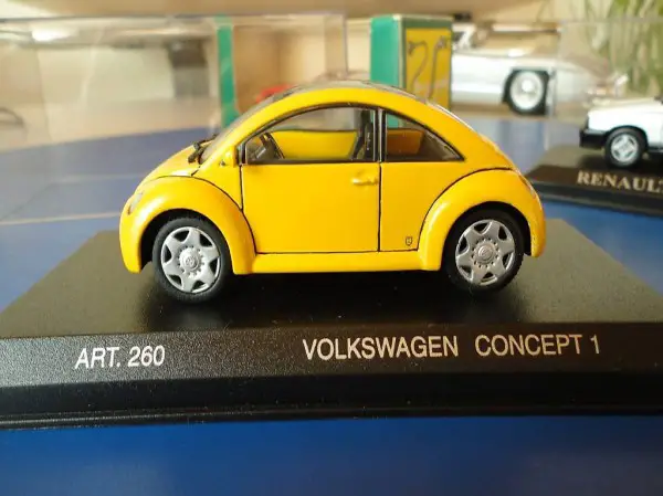 Volkswagen Concept 1 und VW Microbus 2001 (1:43)