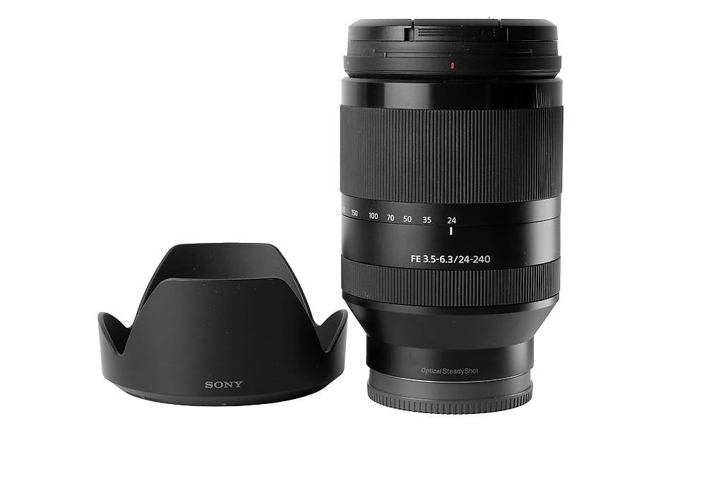 SONY FE 24-240mm F/3.5-6.3 OSS Zoom Objektiv 24-240