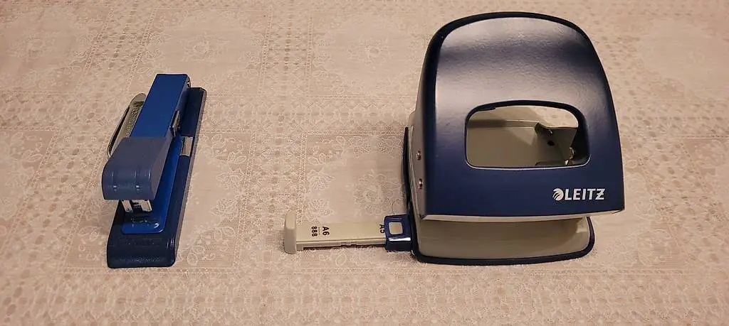 Leitz Locher +Bostitch