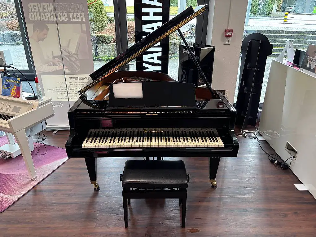 Bösendorfer Flügel Modell 170 schwarz poliert