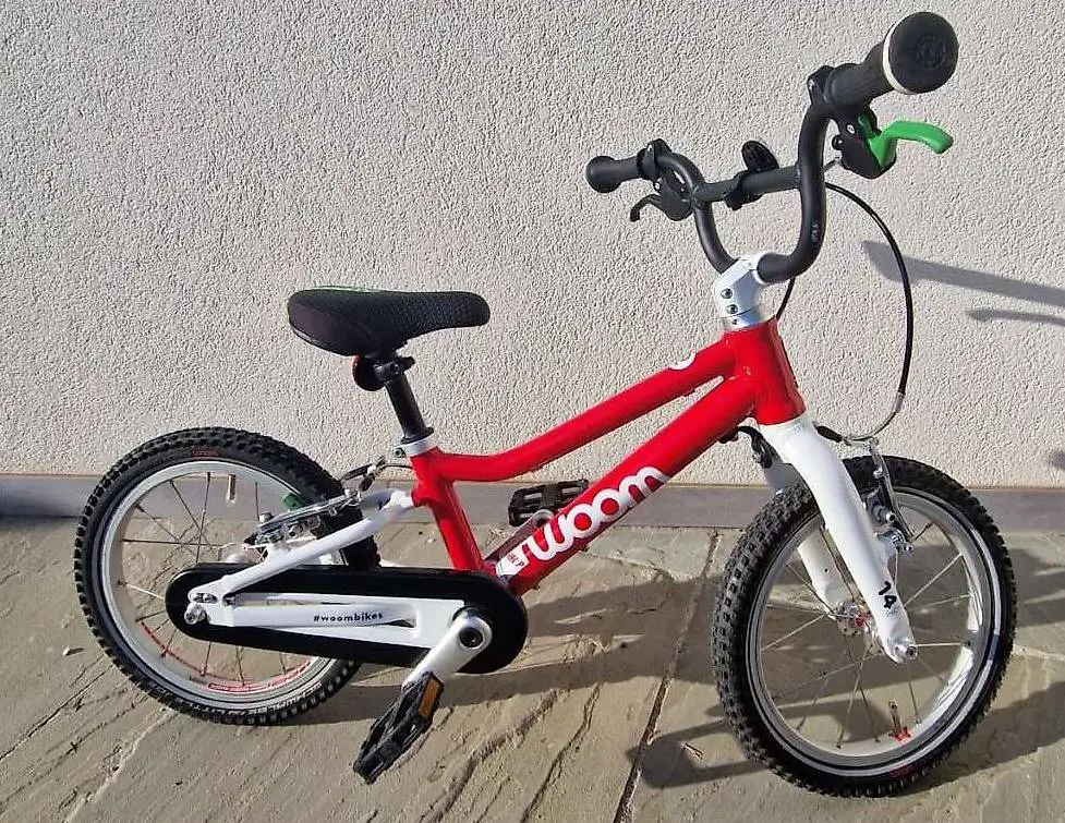 Woom 2 red mit Ständer