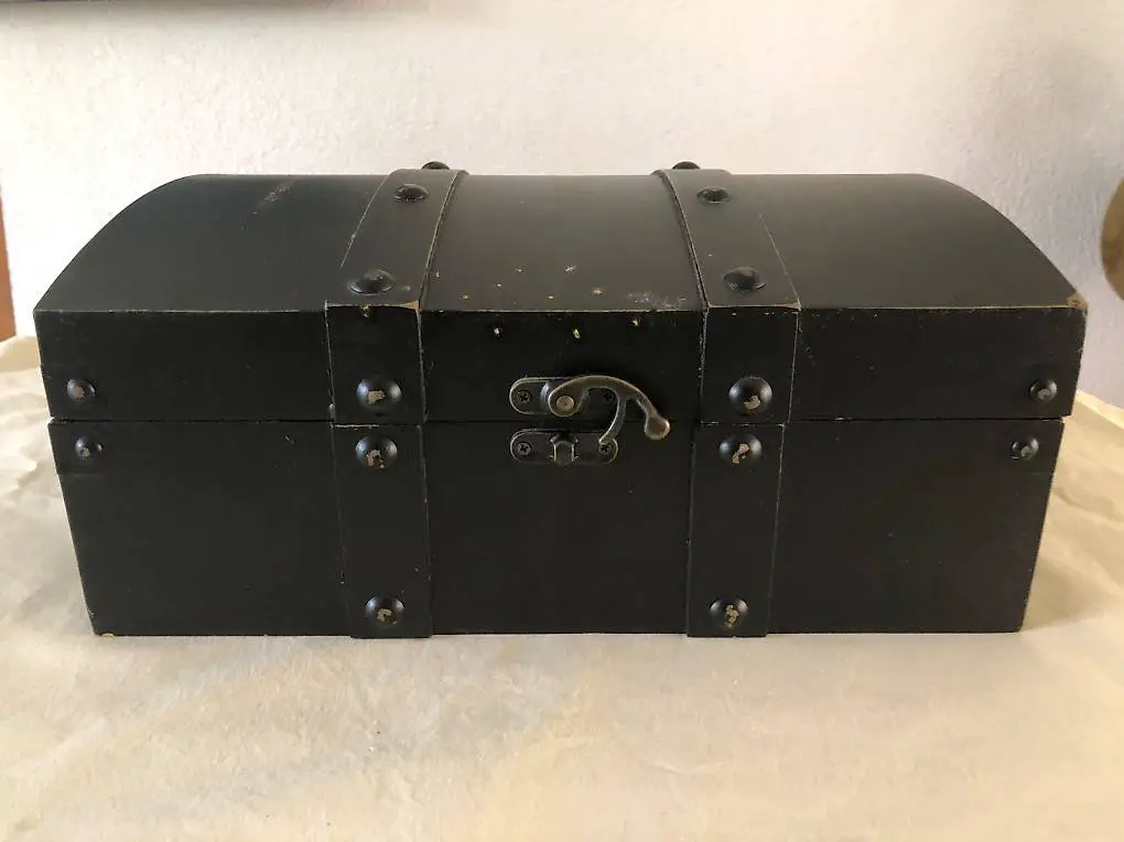 Holzkiste, Schatztruhe