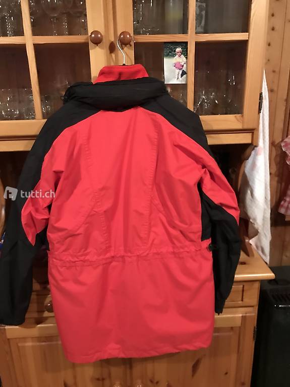 Gut erhaltene Wanderjacke