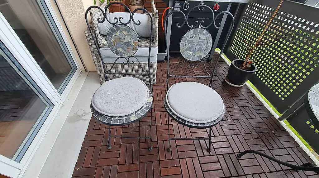 Outdoor Bistrostühle - leichter Defekt, Gratis zum Abholen