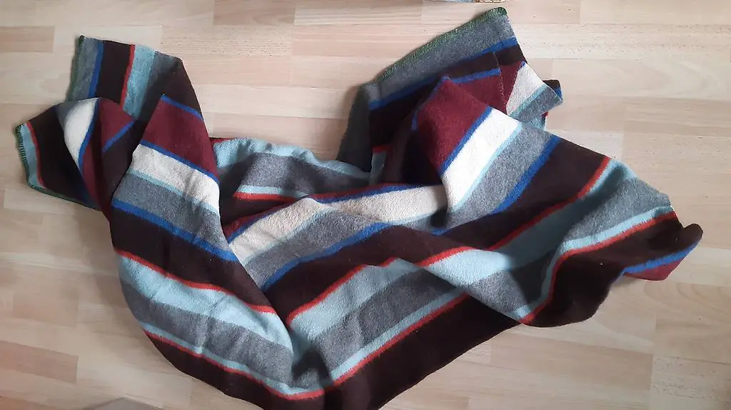 Decke gleich wie Militärdecke