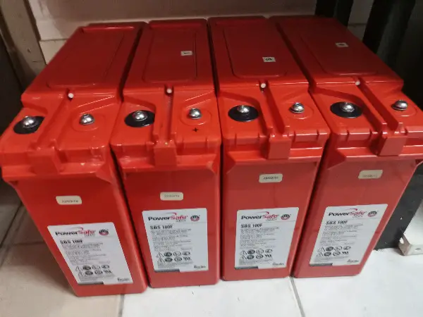 4 gebrauchte 12V Batterien zu verkaufen, 100 Ah