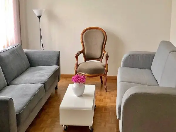 AKTION- ARMLEHNSESSEL LOUIS PHILIPPE, massiver Mahagoni