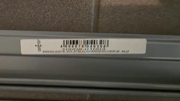 Wandregal Typ "Element System" ca. CHF 0.60/Stk