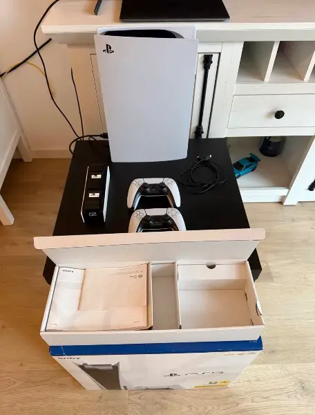 PlayStation 5 Version Disc 2 Consoles