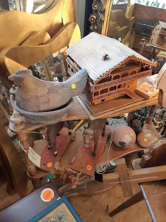 Holz Haus, Holz Tiere Stück à Fr. 40.- Einzelstücke