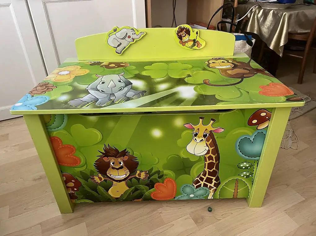 Holzkiste für Kinder