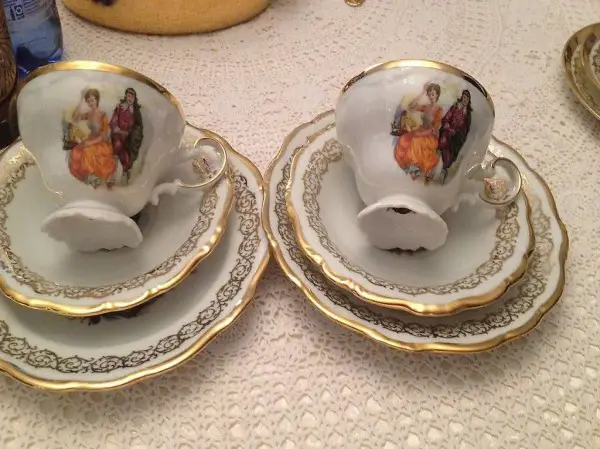 2 Sammeltassen vergoldet