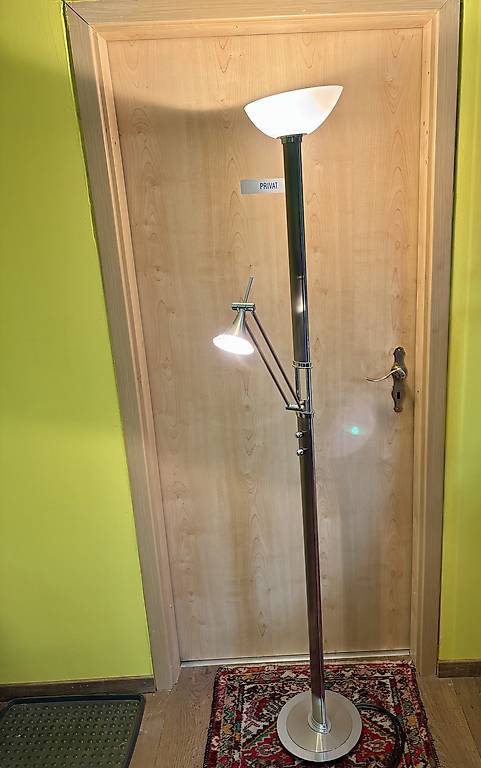 Ständerlampe mit Leselampe dimmbar