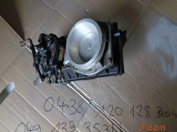 VW Mengenteiler 0 438 120 128 Bosch 049 133 353 N