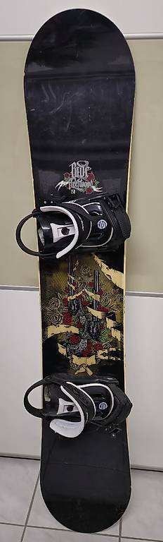 Snowboard Ride 158 mit Santa Cruz Bindung