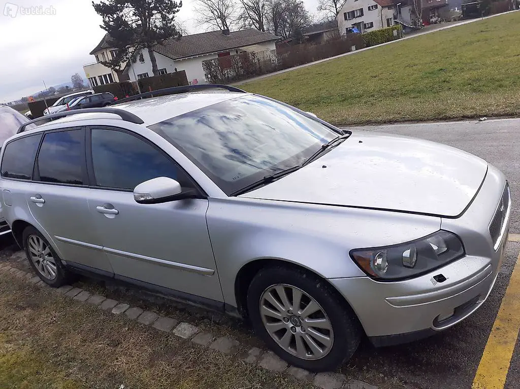 Volvo V50 D5 Ersatzteilverkauf Auto ohne Zylinderkopf