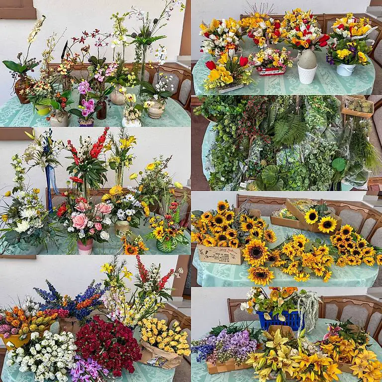 Kompletter Restbestand Kunstblumen zu verkaufen. VB CHF 2500