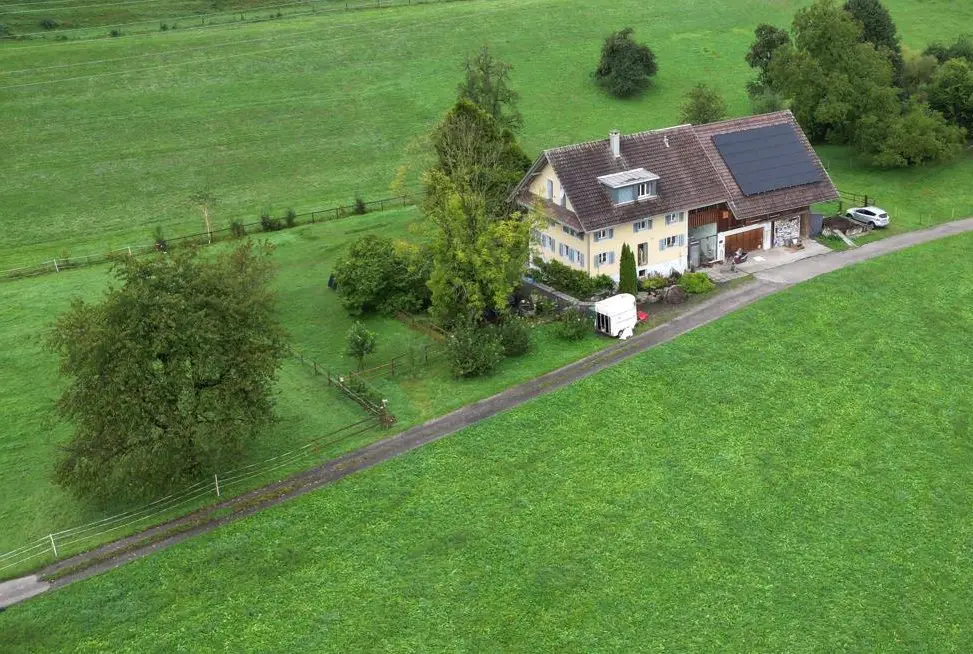 Bauernhaus & alte Scheune, Garten & Weiden, geeignet für Pferdehaltung