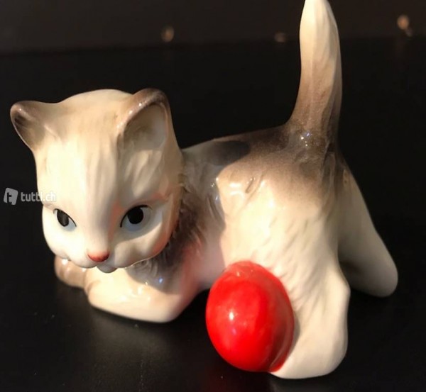 Katze aus Porzellan von Goebel